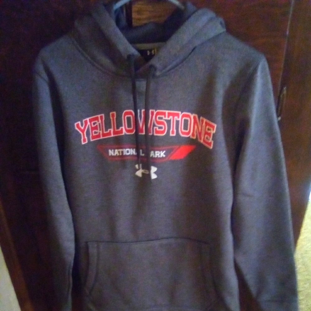 Women's Yellowstone hoodie size small